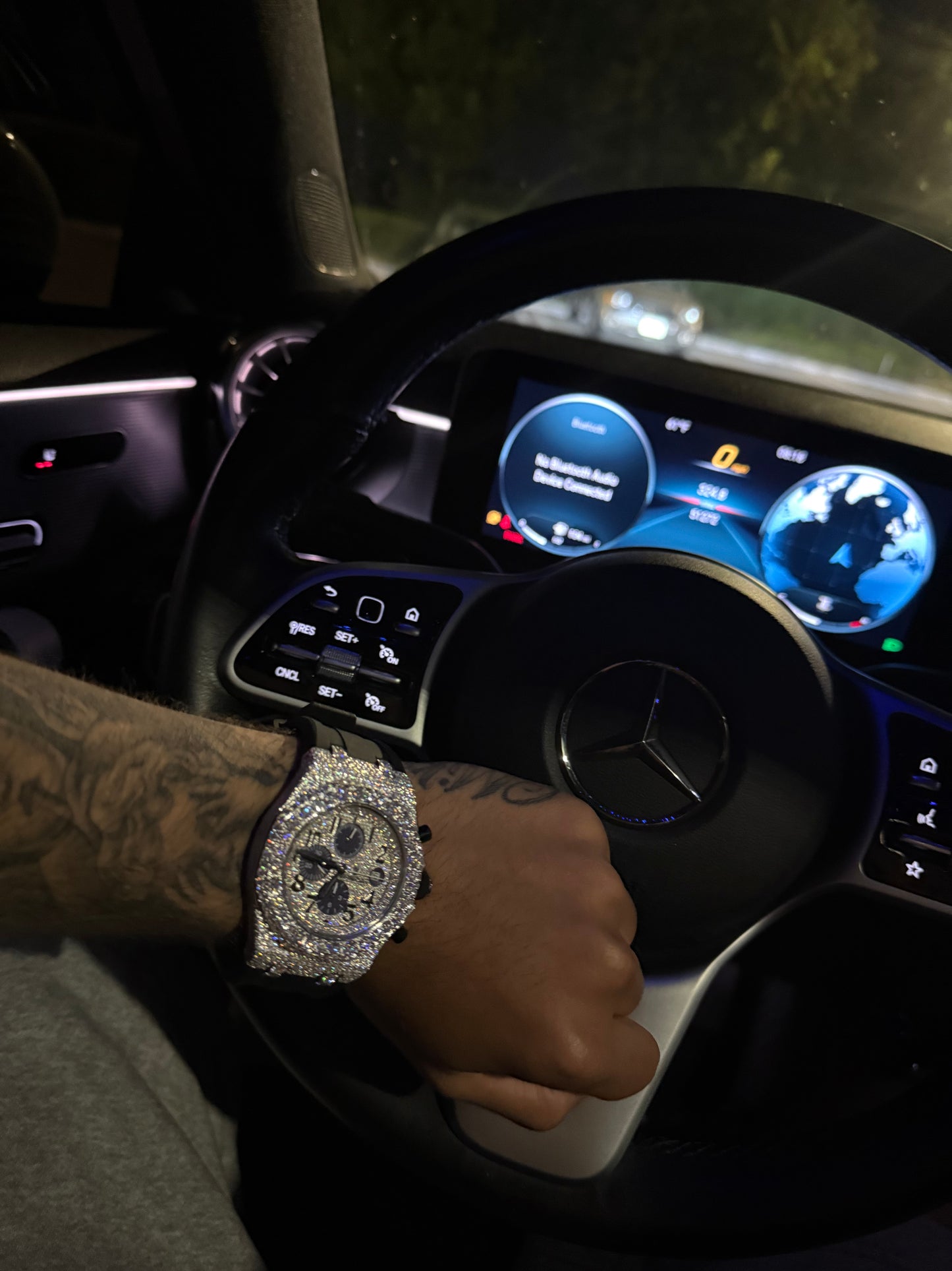 VVS Moissanite rubber banded watch